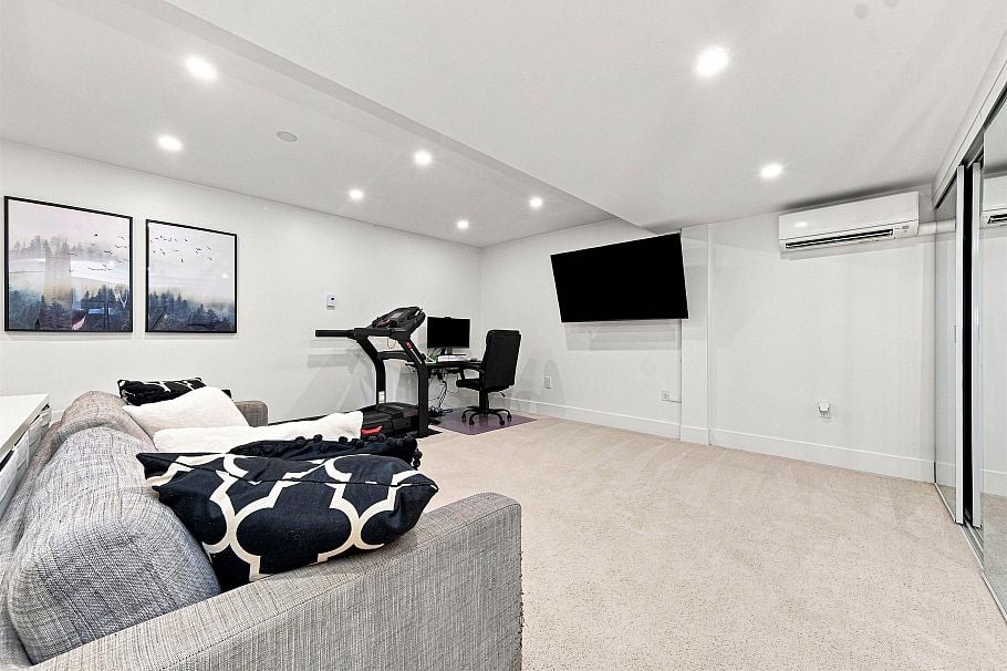 5723 Owl Court North Vancouver, BC - 27
