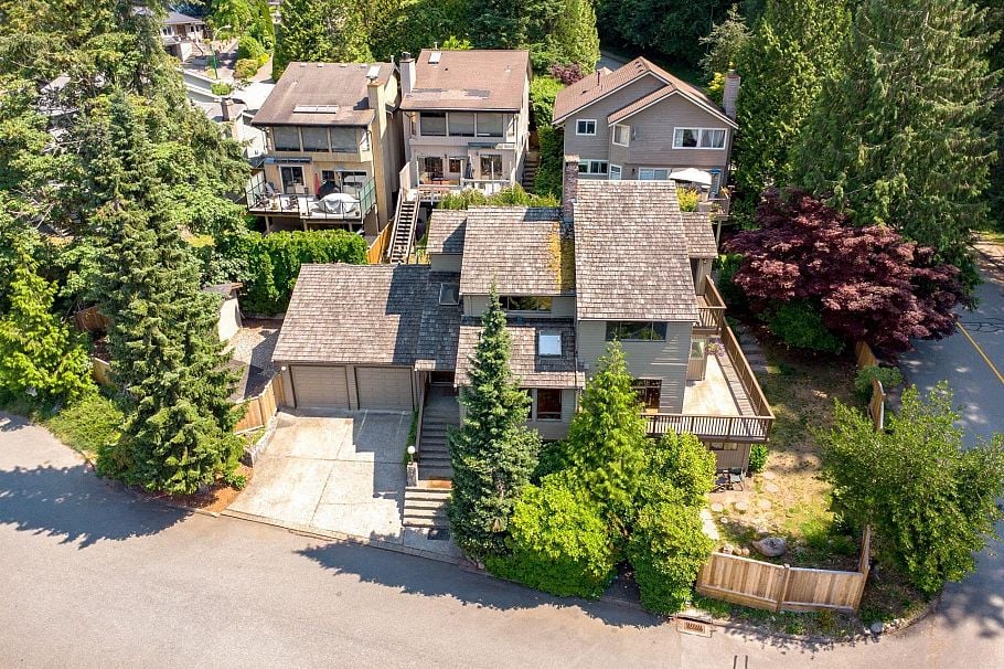 5600 Grousewoods Place North Vancouver, BC - 36