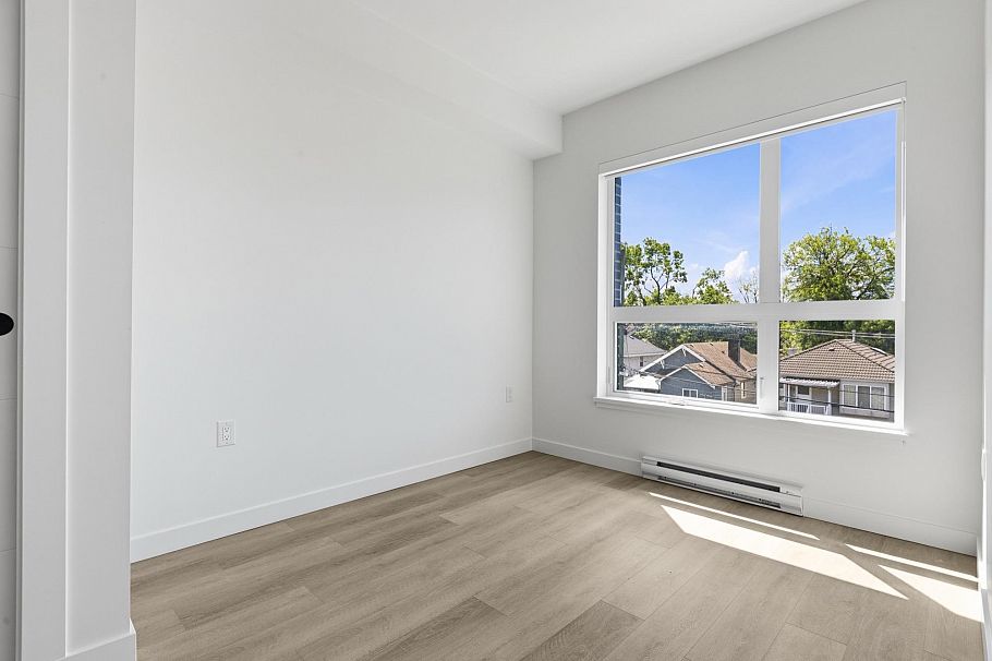 302 2268 E Broadway Vancouver, BC - 8