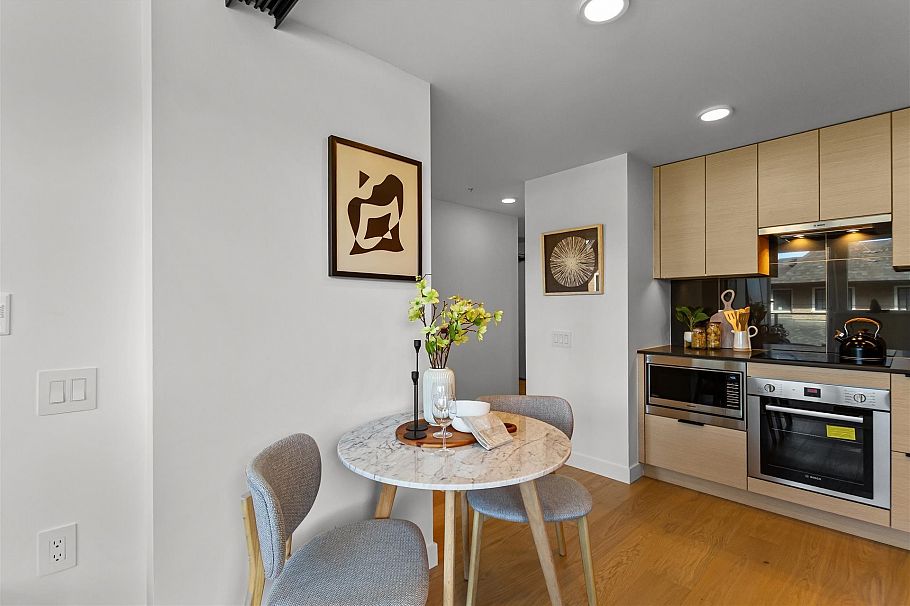 307 8120 Oak Street Vancouver, BC - 5