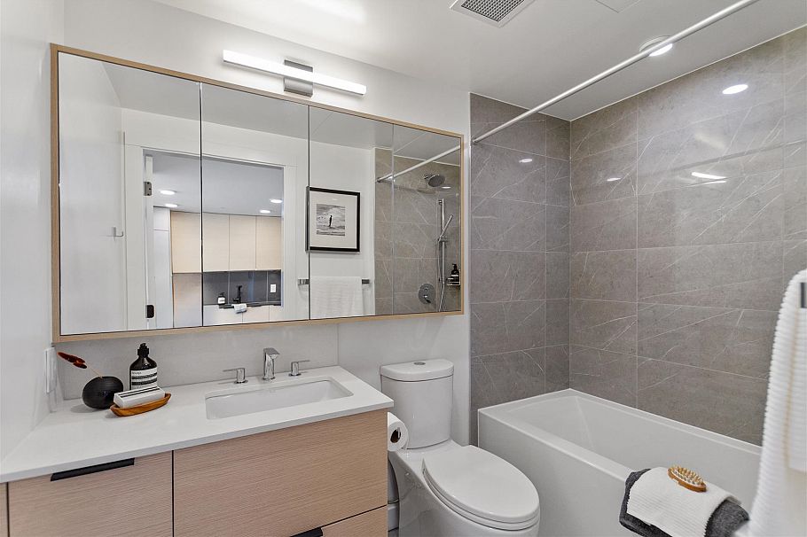307 8120 Oak Street Vancouver, BC - 13