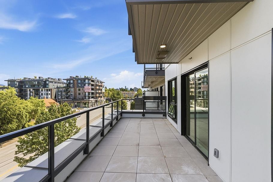 403 2268 E Broadway Vancouver, BC - 14