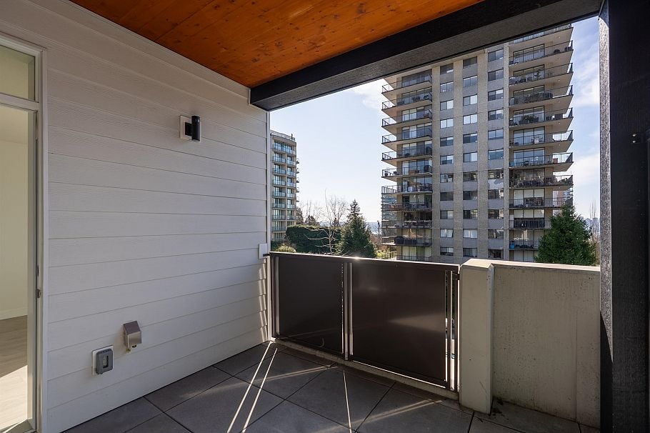 202 108 E 8th Street North Vancouver, BC - 26
