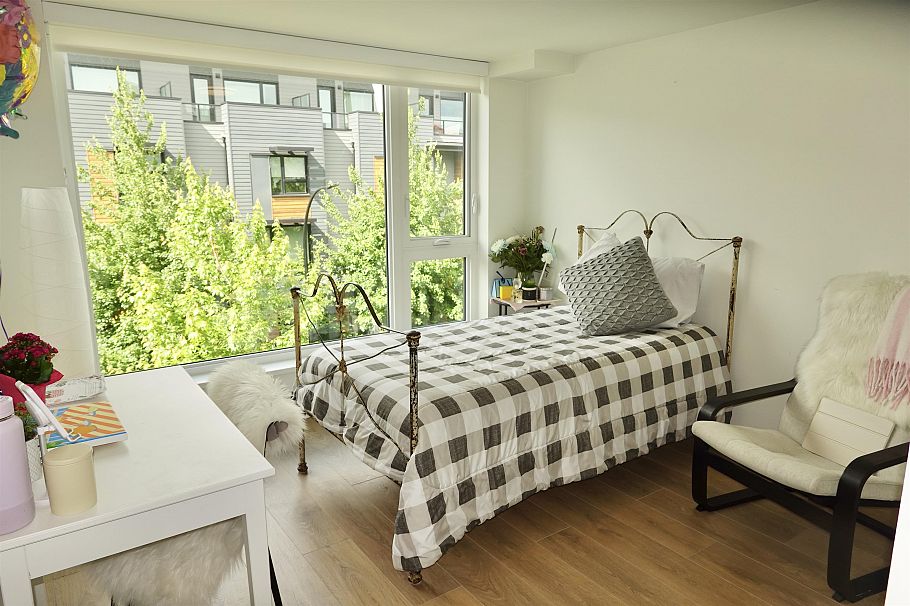 444 545 E 2nd Street North Vancouver, BC - 23