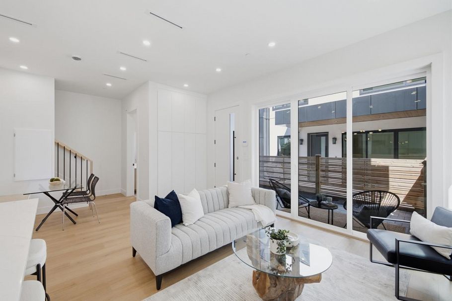 3016 E 19th Avenue Vancouver, BC - 7