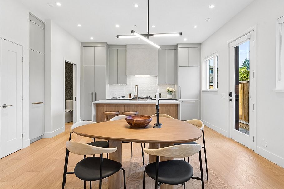 2 3060 W 34th Avenue Vancouver, BC - 6