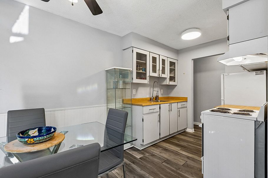 102 107 W 27th Street North Vancouver, BC - 7
