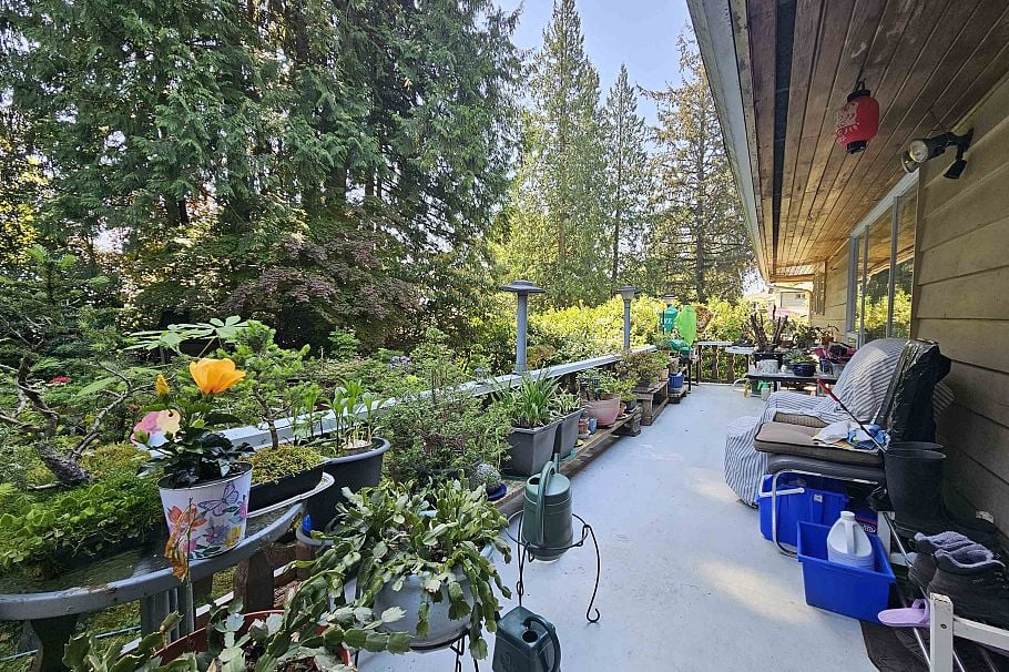 435 E Osborne Road North Vancouver, BC - 22