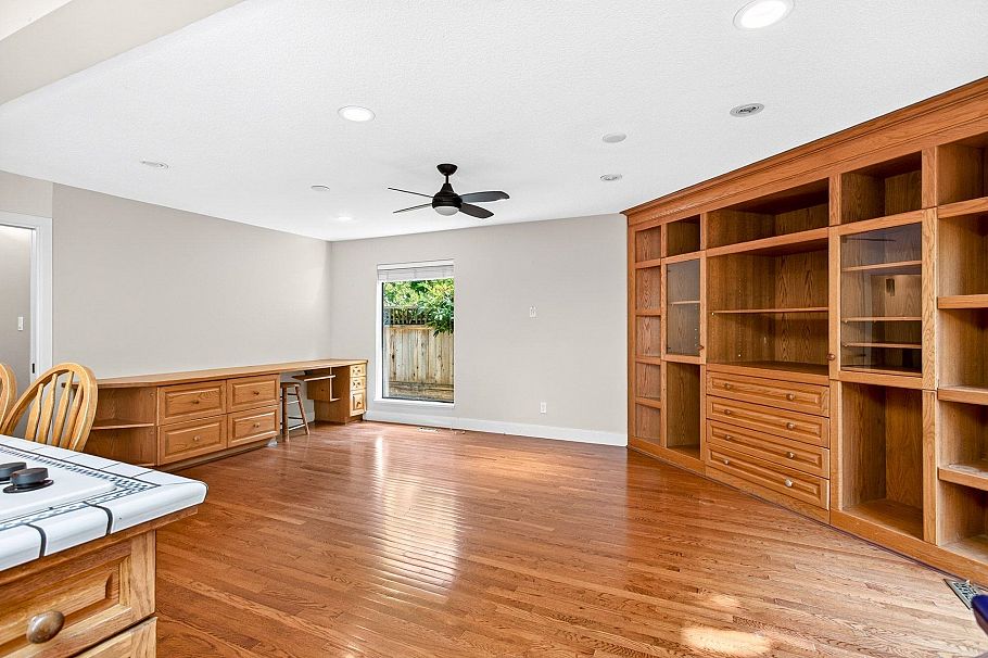 5600 Grousewoods Place North Vancouver, BC - 16