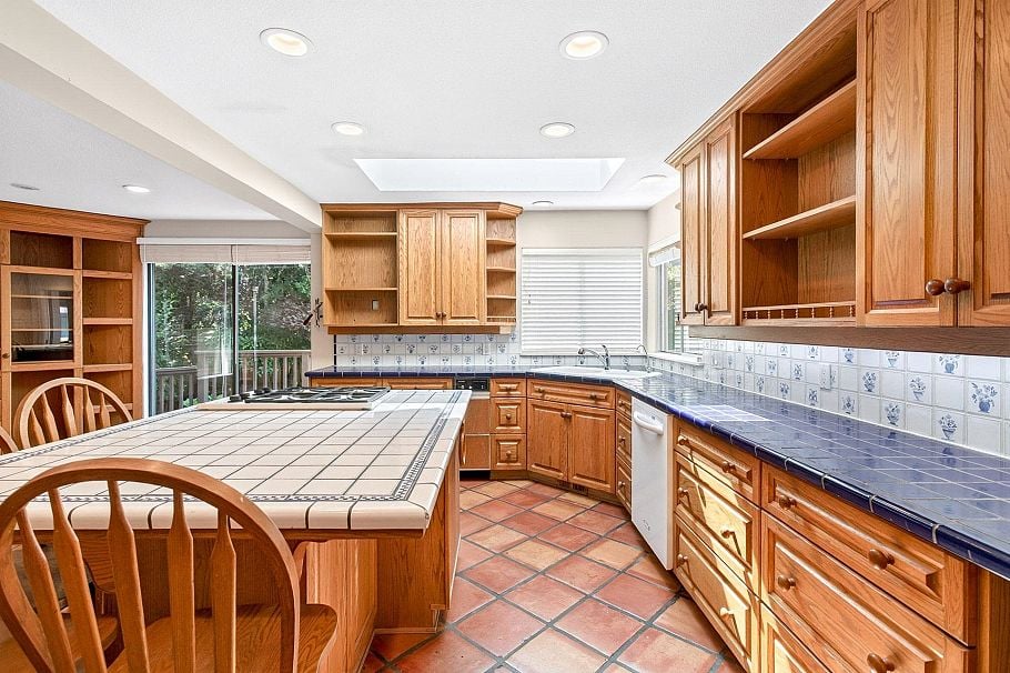 5600 Grousewoods Place North Vancouver, BC - 14