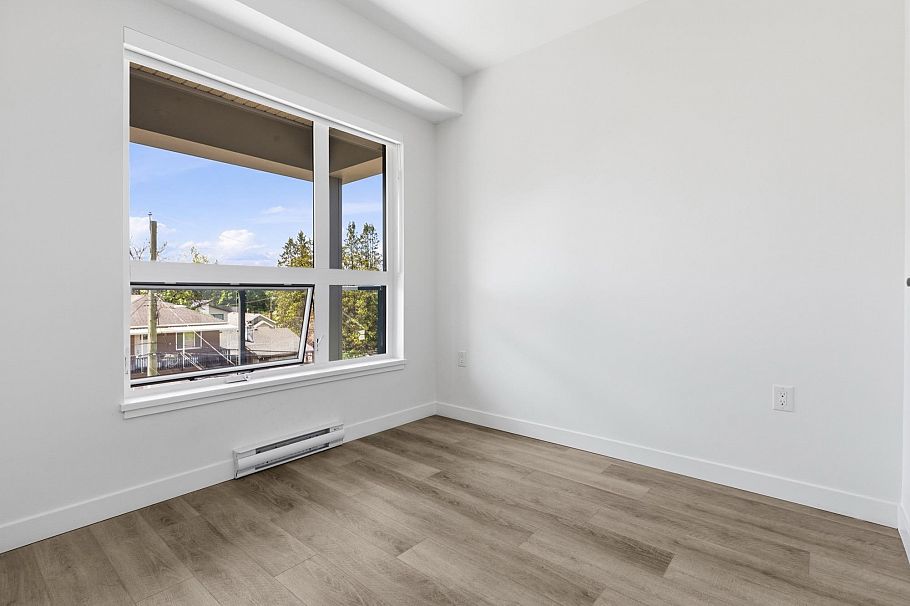 302 2268 E Broadway Vancouver, BC - 12