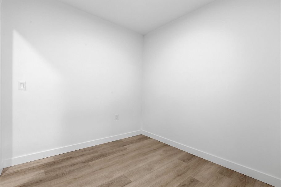 302 2268 E Broadway Vancouver, BC - 14