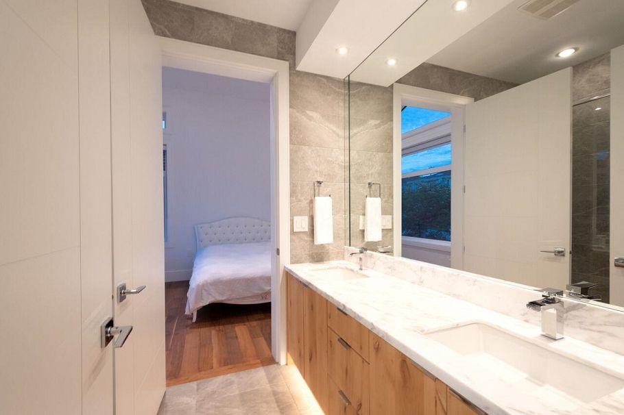 136 E 61st Avenue Vancouver, BC - 20