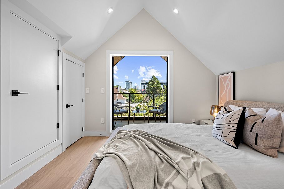 2 4845 Commercial Street Vancouver, BC - 21