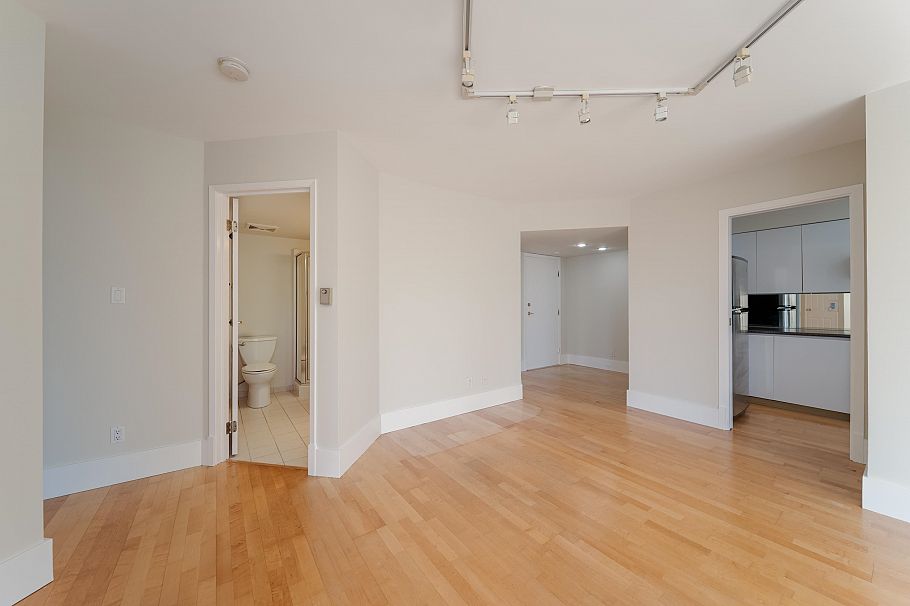 905 1010 Burnaby Street Vancouver, BC - 10