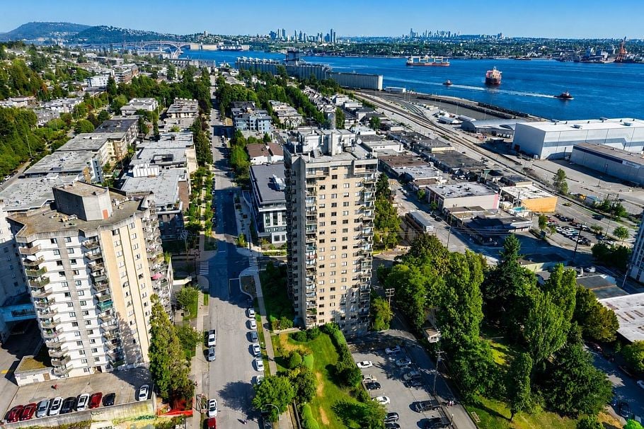 1607 145 St. Georges Avenue North Vancouver, BC - 37