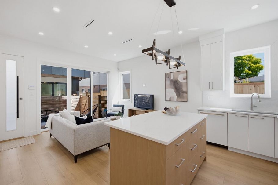 3016 E 19th Avenue Vancouver, BC - 12