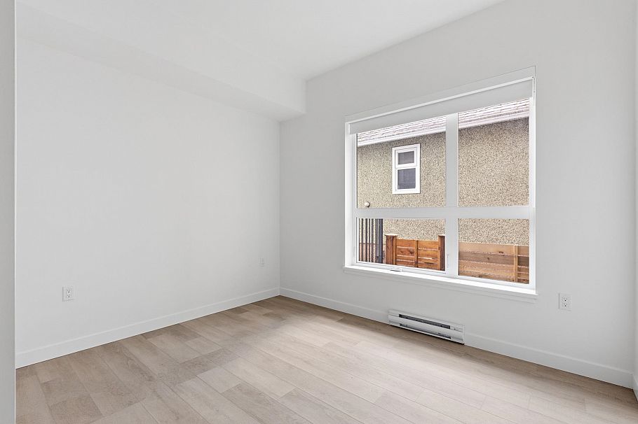 102 2268 E Broadway Vancouver, BC - 9