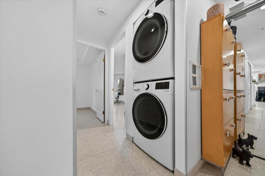 101 888 Bute Street Vancouver, BC - 22