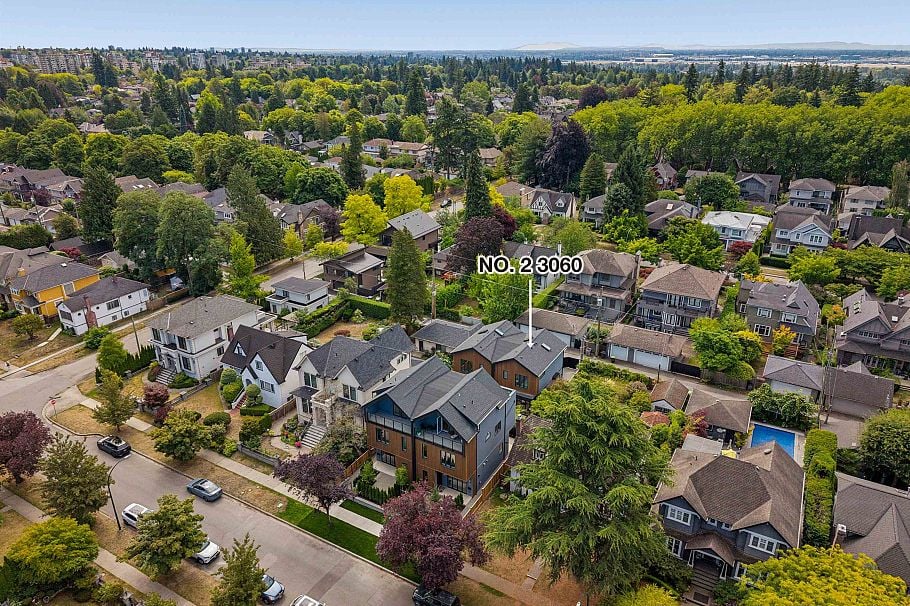2 3060 W 34th Avenue Vancouver, BC - 32