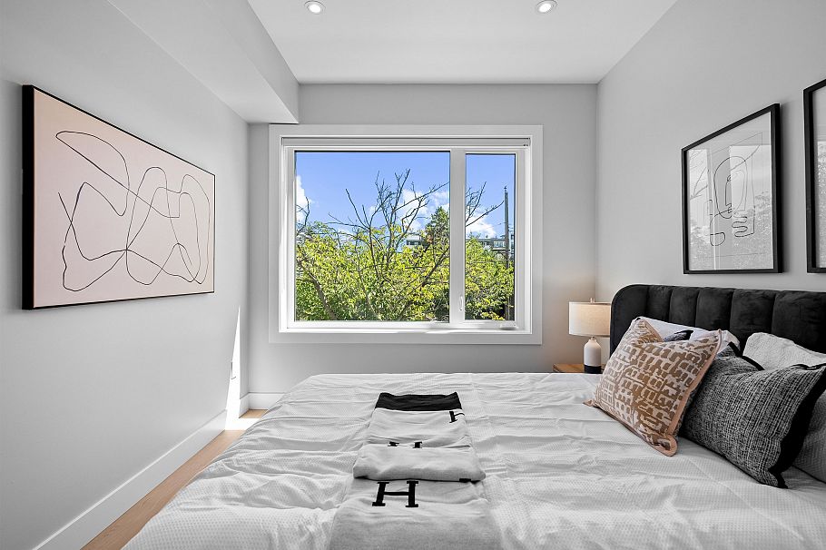 2 4845 Commercial Street Vancouver, BC - 24