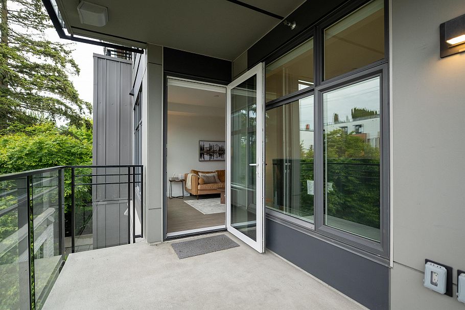 214 707 3rd Street East North Vancouver, BC - 15