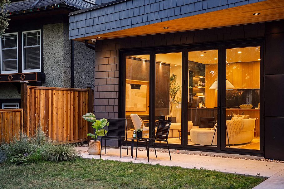 1 2764 W 14 Avenue Vancouver, BC - 32