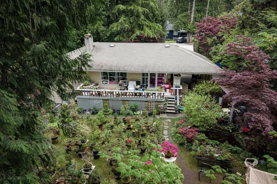 435 E Osborne Road North Vancouver, BC - 27