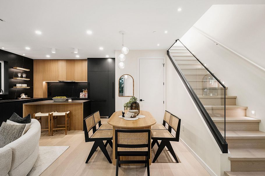 1 2764 W 14 Avenue Vancouver, BC - 7