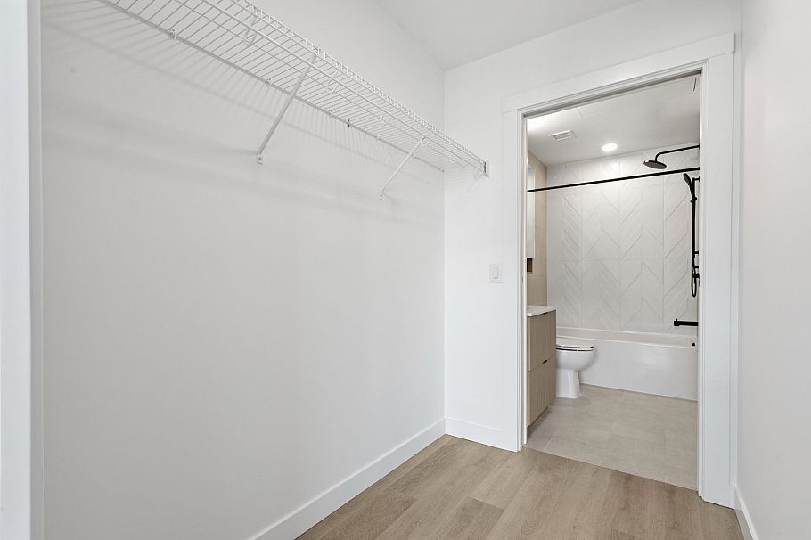 404 2268 E Broadway Vancouver, BC - 10