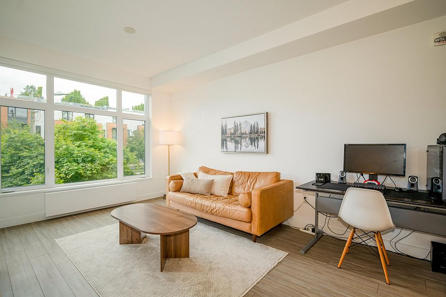 214 707 3rd Street East North Vancouver, BC - 9