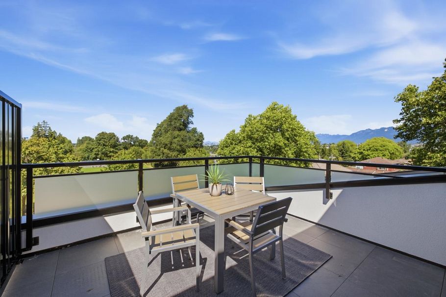 1 3018 E 19th Avenue Vancouver, BC - 27