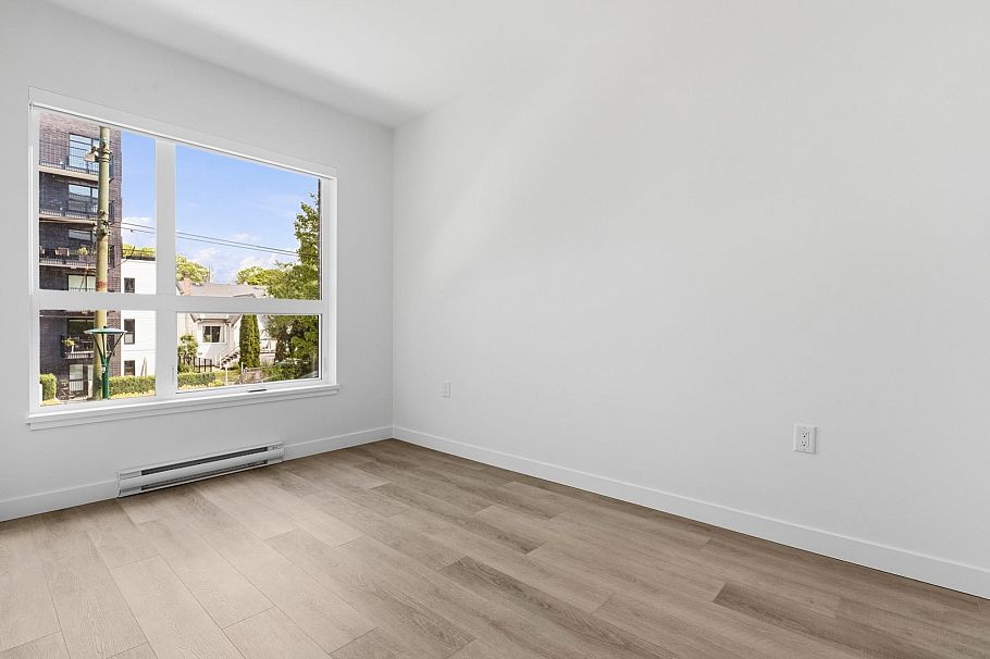 203 2268 E Broadway Vancouver, BC - 7
