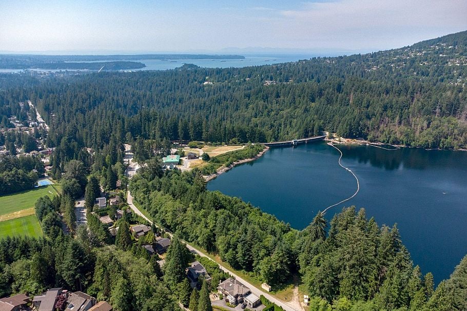 5600 Grousewoods Place North Vancouver, BC - 35