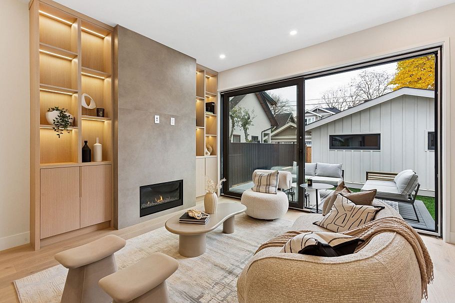 2 448 W 20th Avenue Vancouver, BC - 2
