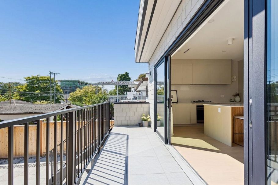 3 2124 E 8 Avenue Vancouver, BC - 16