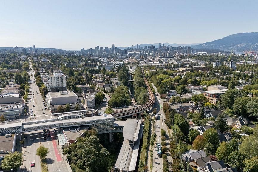 2 2124 E 8 Avenue Vancouver, BC - 30