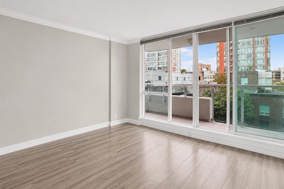 404 1501 Howe Street Vancouver, BC - 11