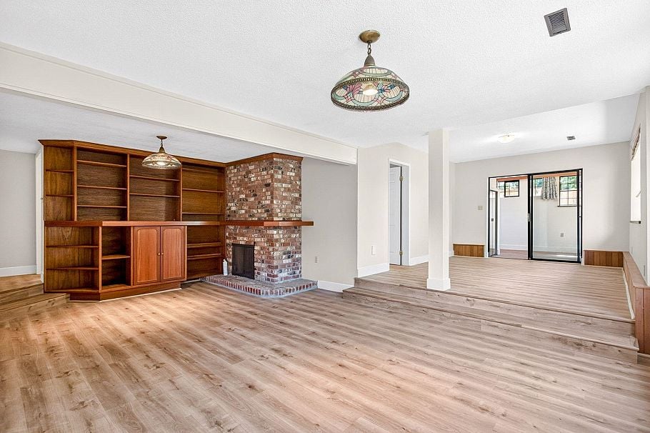 5600 Grousewoods Place North Vancouver, BC - 24