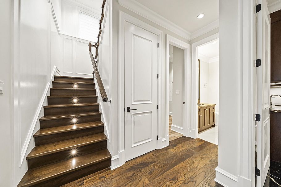 4347 W 9th Avenue Vancouver, BC - 29