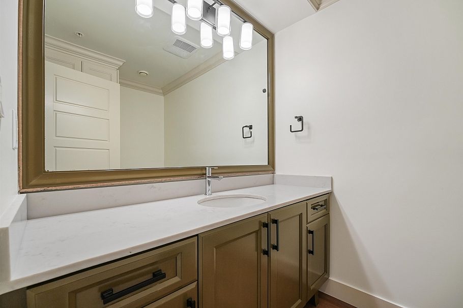 5454 Slocan St Street Vancouver, BC - 14