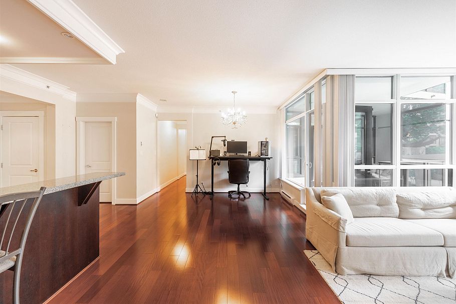 218 4685 Valley Drive Vancouver, BC - 1