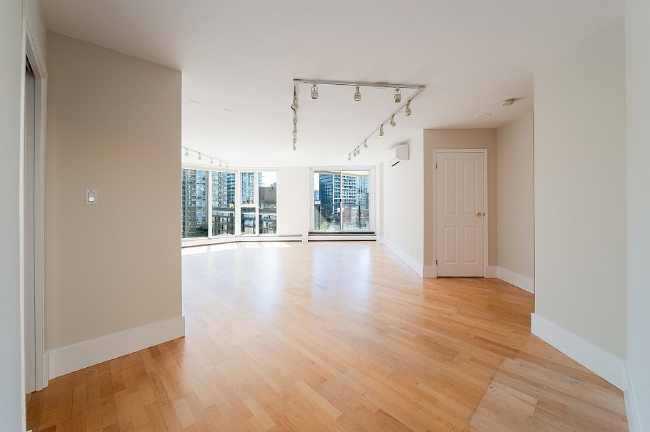 905 1010 Burnaby Street Vancouver, BC - 9