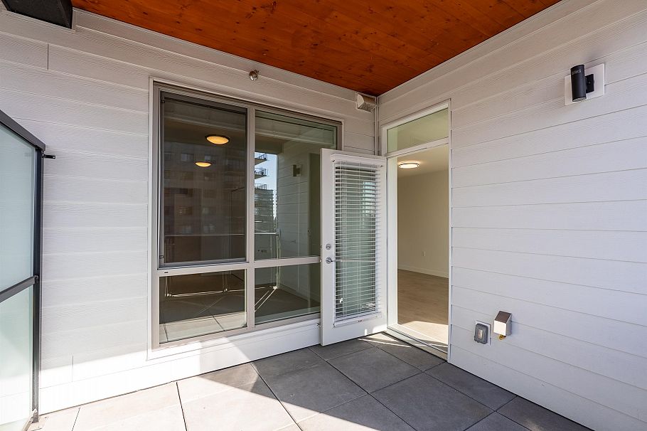 202 108 E 8th Street North Vancouver, BC - 24