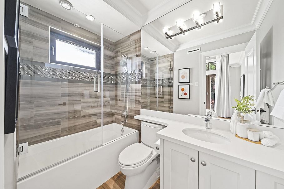 4347 W 9th Avenue Vancouver, BC - 25