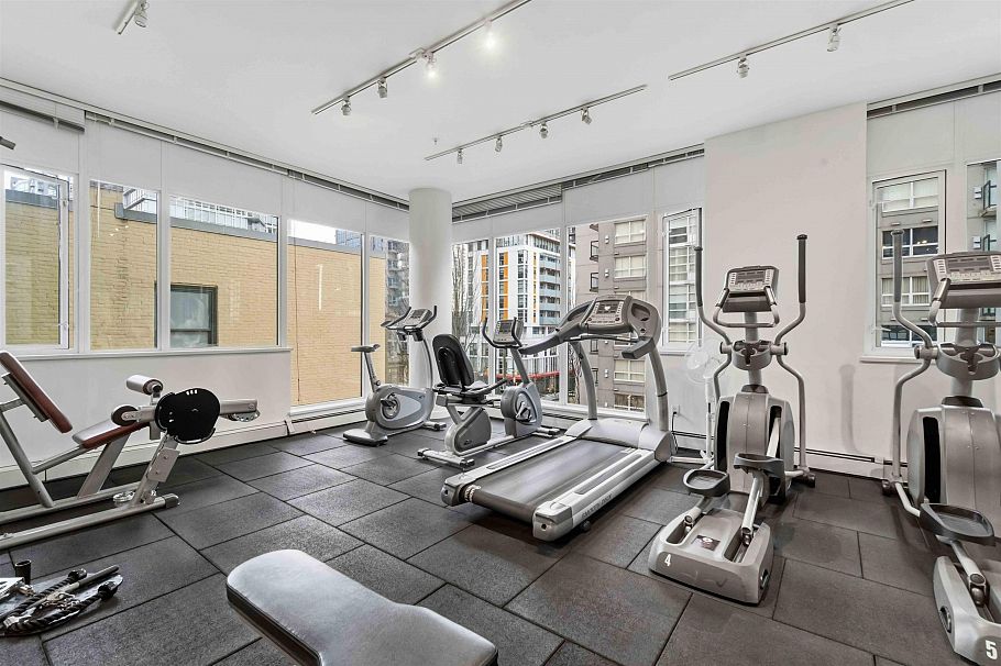 2303 1325 Rolston Street Vancouver, BC - 21