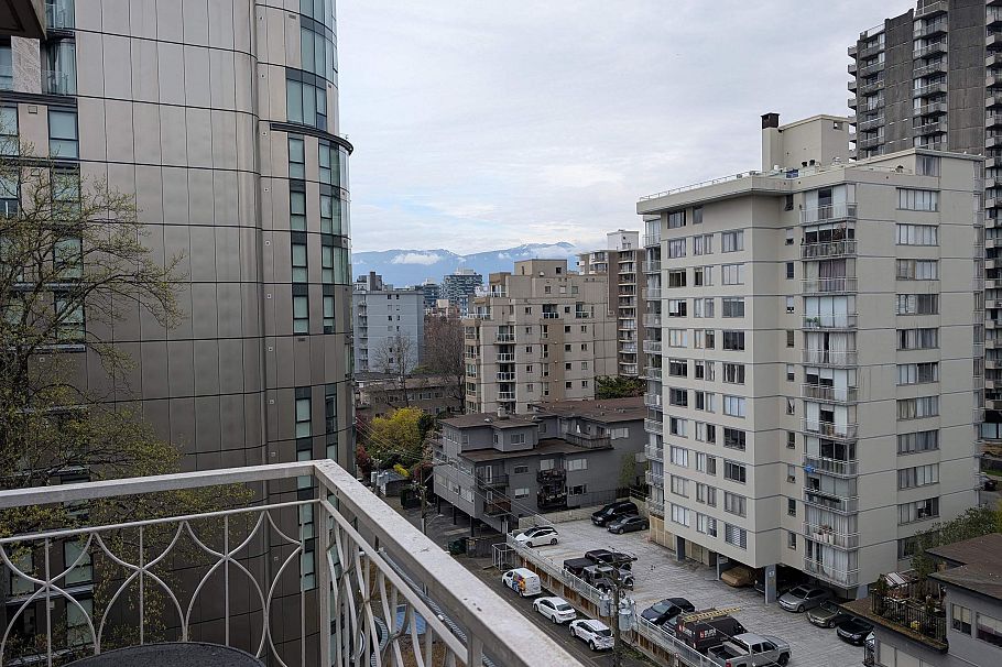 1104 1219 Harwood Street Vancouver, BC - 6