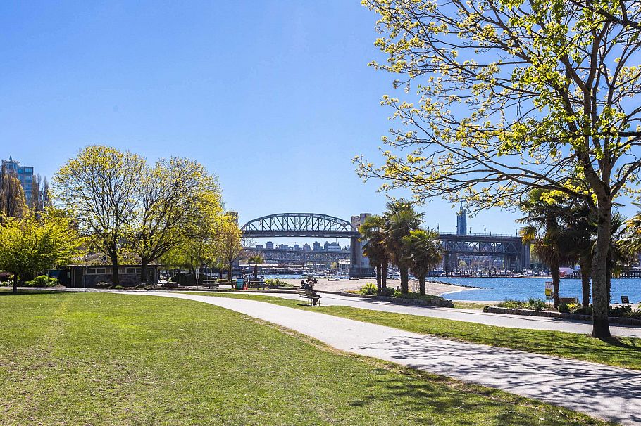407 1330 Harwood Street Vancouver, BC - 35