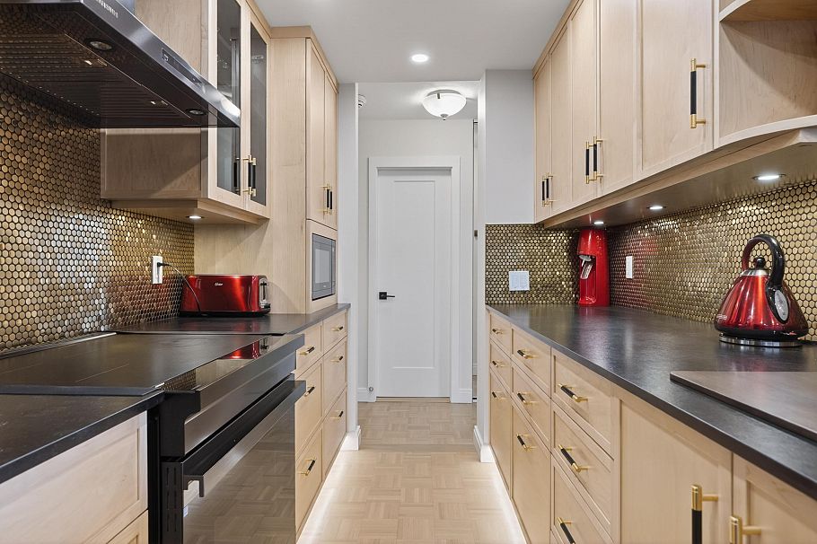 407 1330 Harwood Street Vancouver, BC - 4
