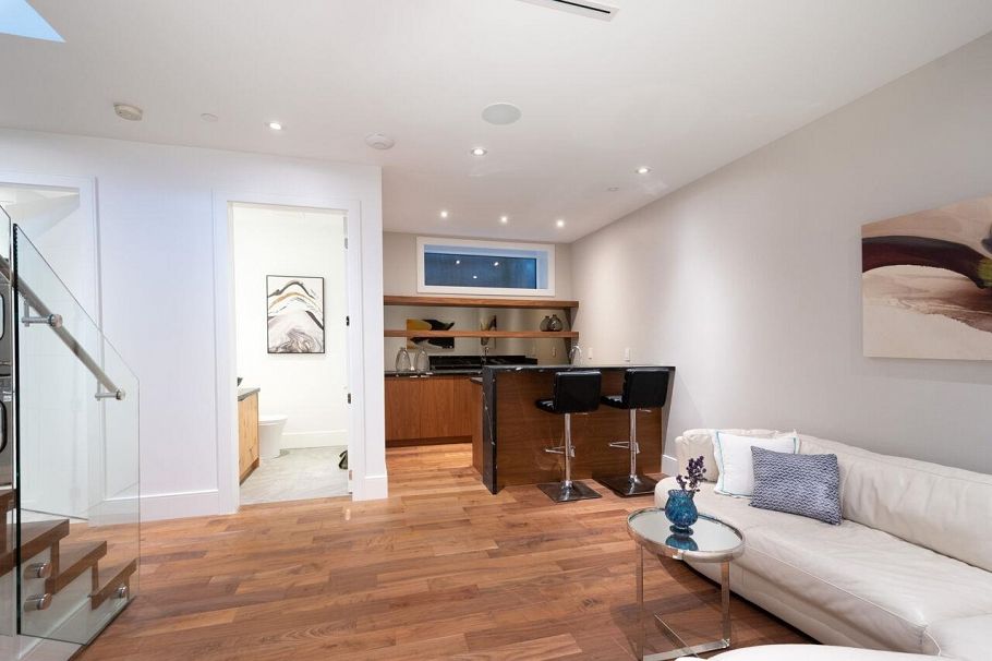 136 E 61st Avenue Vancouver, BC - 27